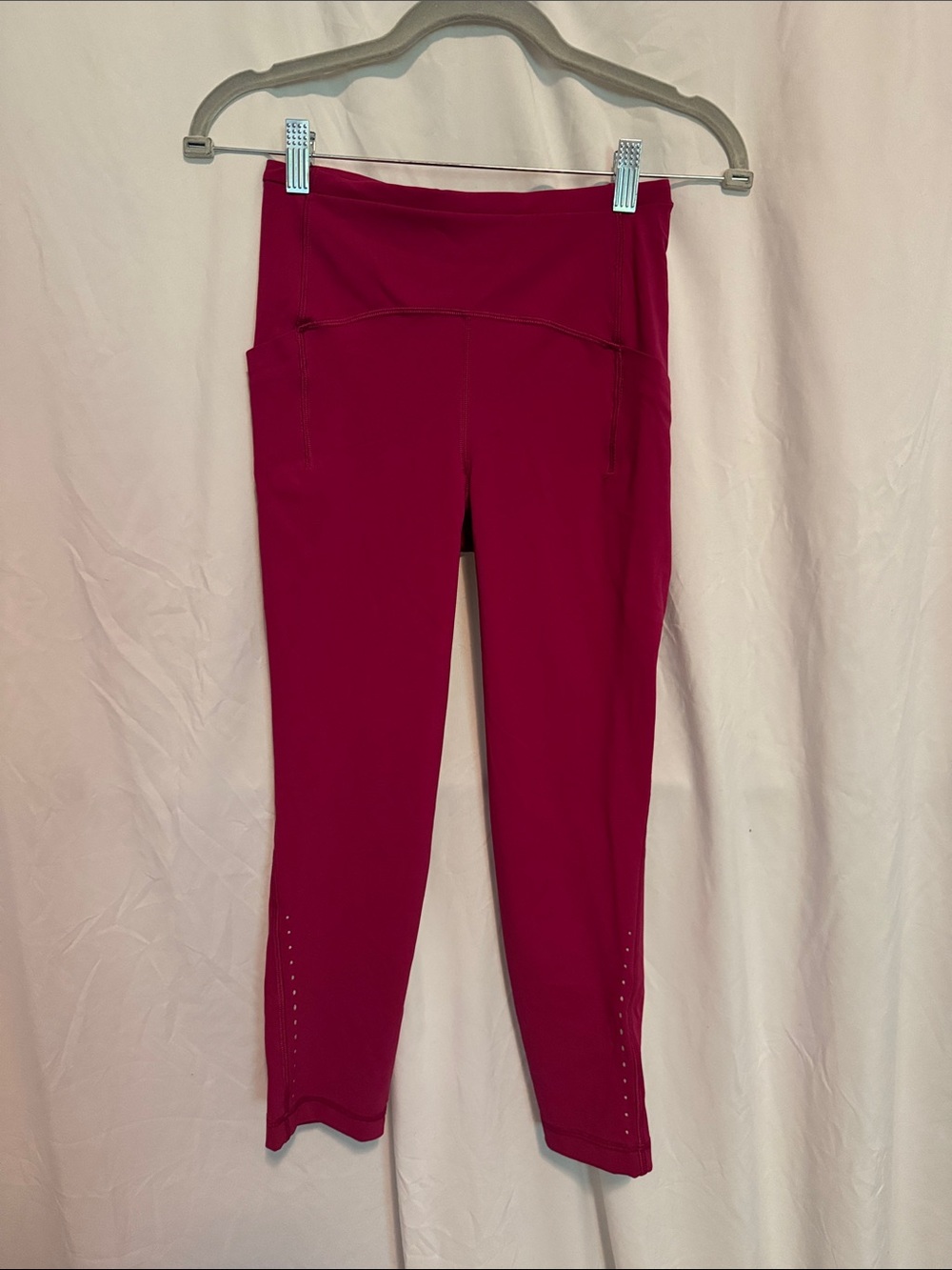 Women's High-Rise Lulu Magenta Active Leggings